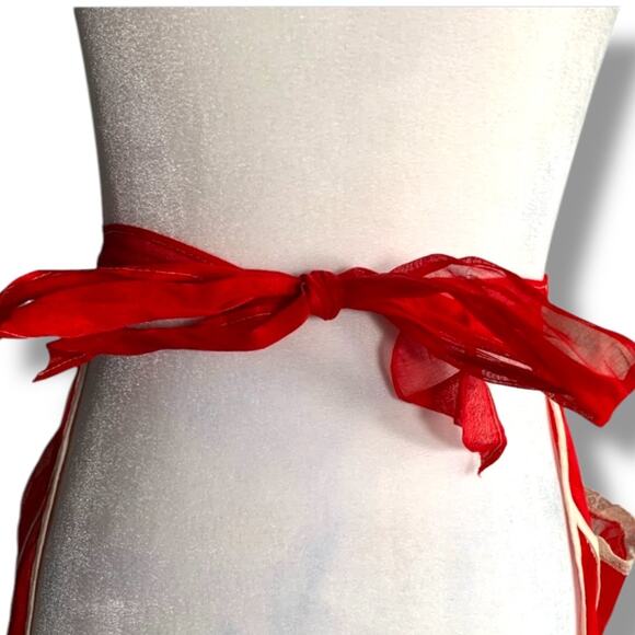 Vintage 1950s Red Sheer Half Apron White Lace Trim Tie Back Retro Housewife - Picture 7 of 13